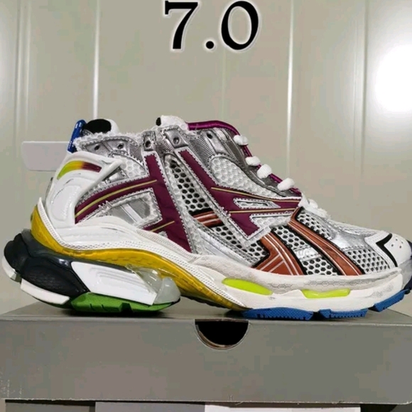 COPY - BALENCIAGA - Picture 1 of 2